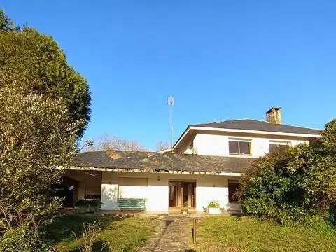 Chalet en calle O Carballo, 45