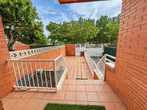 Casa adosada en Zona Bulevar