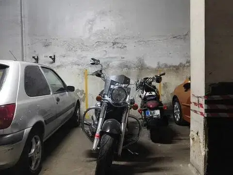 Garaje en calle de Santiago Grassa