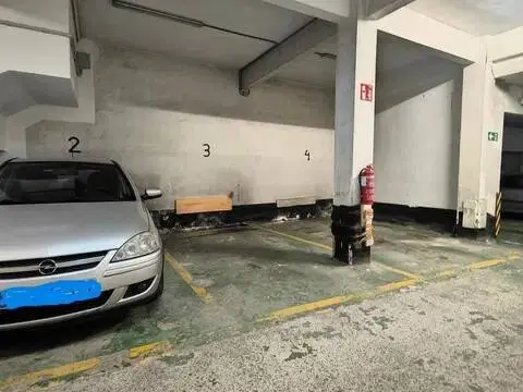 Garaje en calle de Alfredo Marín