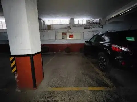 Garaje en calle de Mariana Pineda