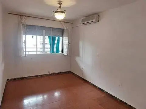 Piso en calle Virgen de Luján, 32