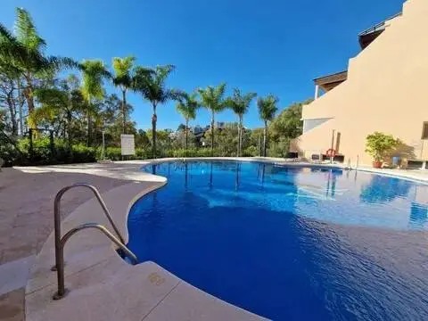 Piso en Los Naranjos-Las Brisas