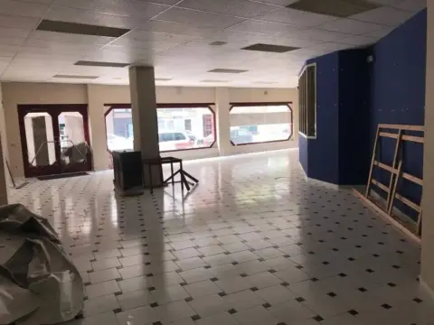 Local comercial en Oeste