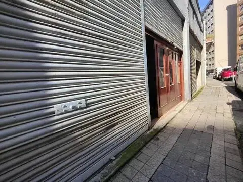 Local comercial en calle de Miguel Servet