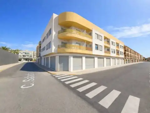 Local comercial en Catral