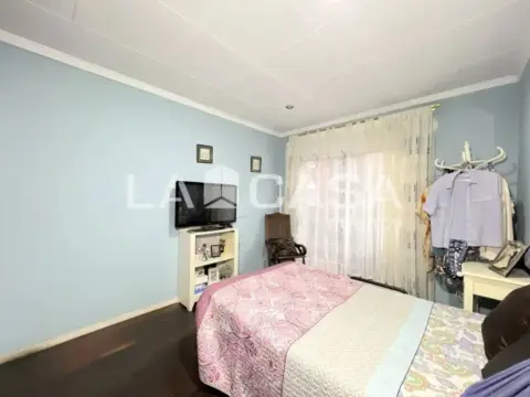 Piso en Llefià-Artigues