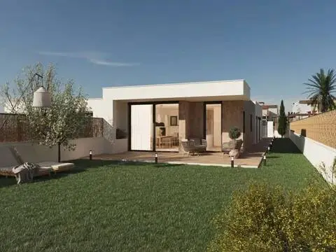 Casa en Carrer de Montserrat Roig