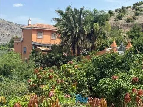 Casa rústica en Otívar
