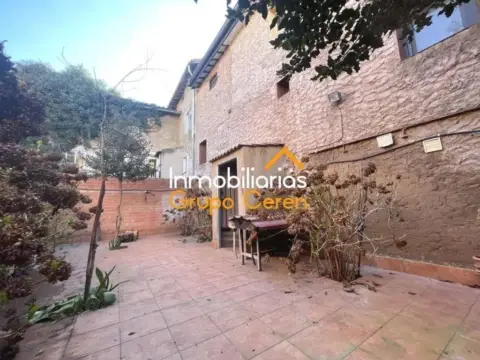 Chalet en Baños de Río Tobía