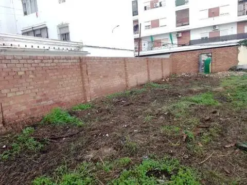 Terreno en calle Concepción Rodríguez Garzón