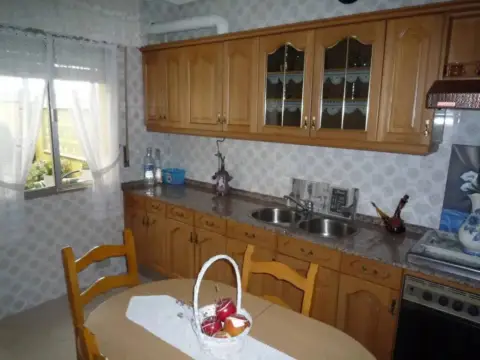 Chalet en Cacabelos