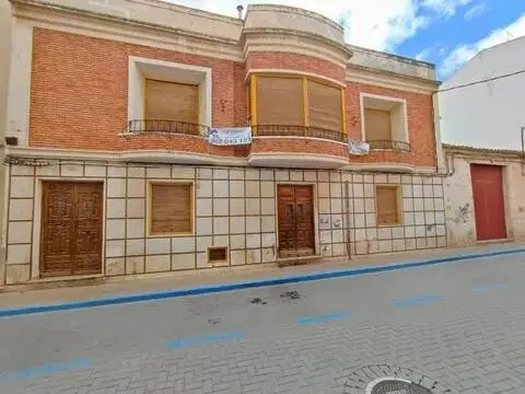 Chalet en La Roda