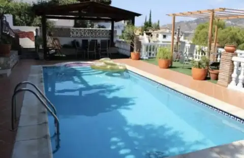 Chalet en Velilla