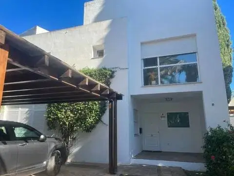 Casa adosada en calle 7C