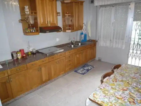 Chalet en Cacabelos