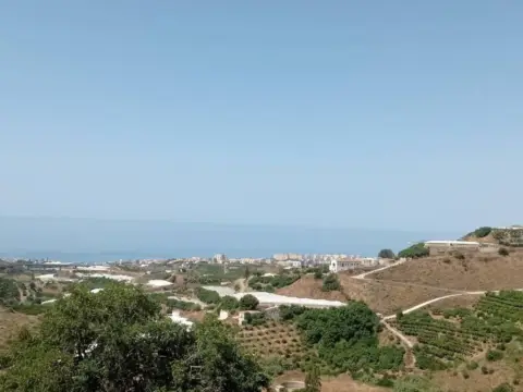 Terreno en calle Fuente Santa