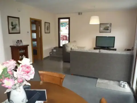 Chalet en Cacabelos