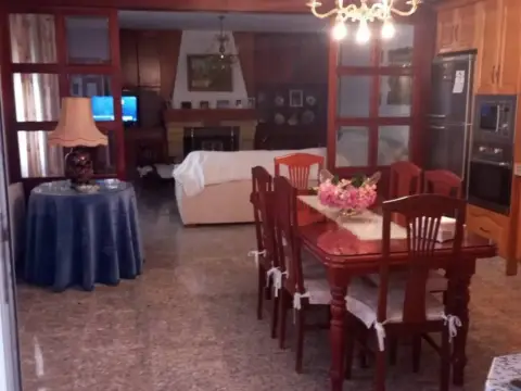 Chalet en Cortes de Baza
