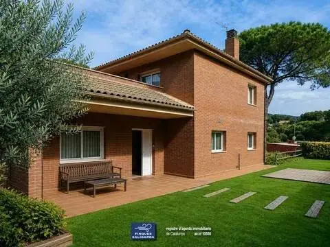 Chalet en El Pinar i El Portus