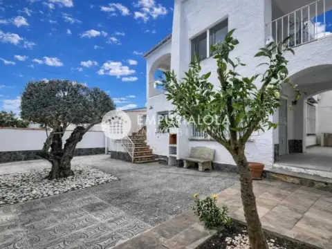 Chalet en calle Sector Montseny, -1