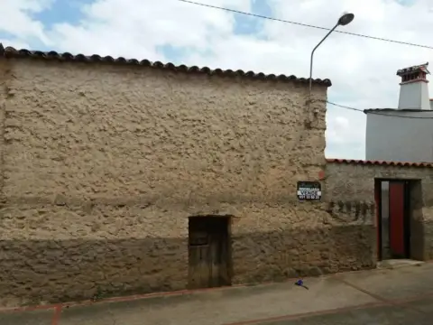 Terreno en calle Luis Chamizo