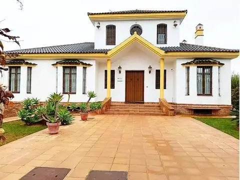 Chalet en Mairena del Alcor