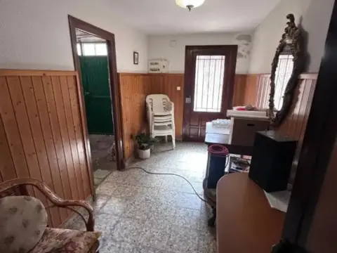 Chalet en Baños de Río Tobía