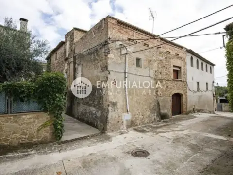 Apartment in Palau de Santa Eulàlia