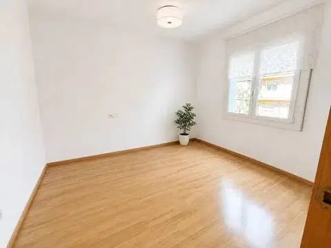 Piso en El Camp de l'Arpa del Clot