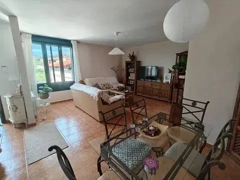 Casa adosada en calle de Montes de Toledo