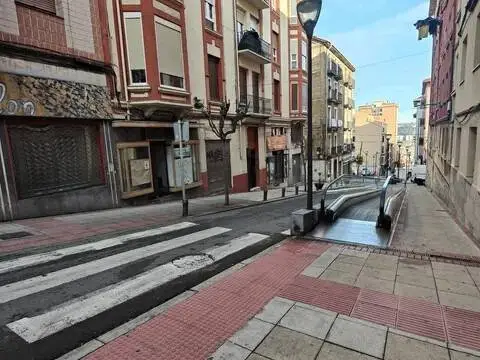 Piso en Txabarri-Kueto