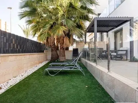 Piso en Los Arenales del Sol