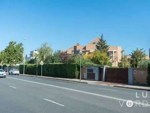 Chalet en Avenida de Madrid
