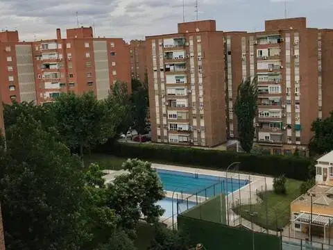 Piso en Naranjo-La Serna