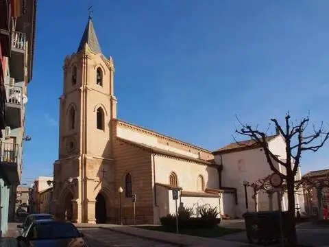 Casa adosada en Ontinar del Salz