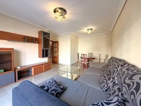 Piso en Huerta de la Reina-Arruzafilla-Parque Figueroa-Noreña