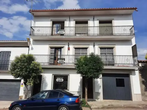 Edificio en calle Barrio Pintor