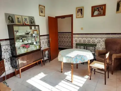 Edificio en calle Barrio Pintor