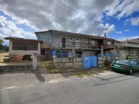 Chalet en San Cibrao Das Viñas (Capital)