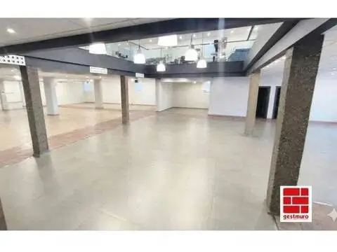 Nave industrial en Beal