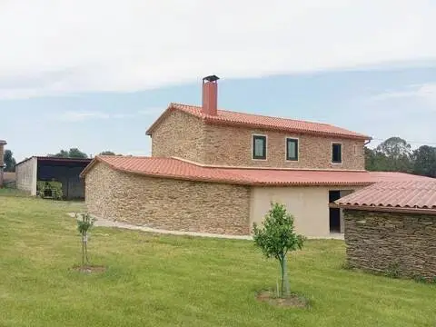 Chalet en A Baixa (Castrofeito)
