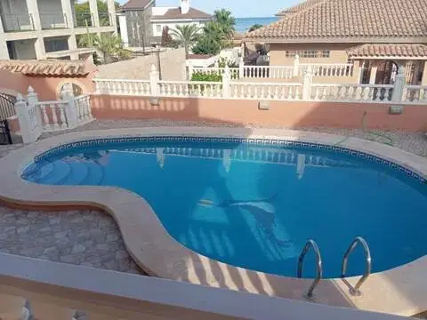 Chalet en calle Elcomar