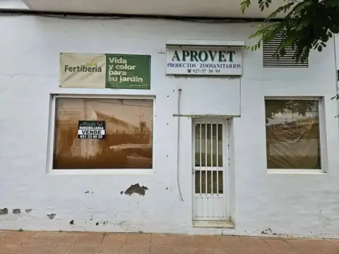 Local comercial en Avenida Gabriel y Galán