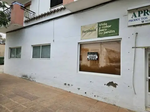 Local comercial en Avenida Gabriel y Galán