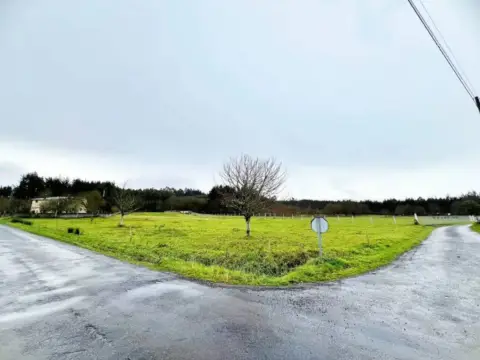 Terreno en Outeiro de Rei
