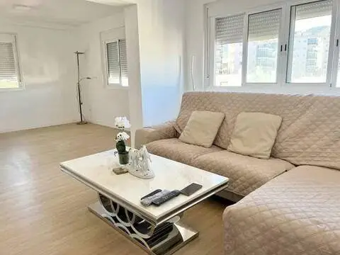 Piso en calle Calderón de La Barca, 1