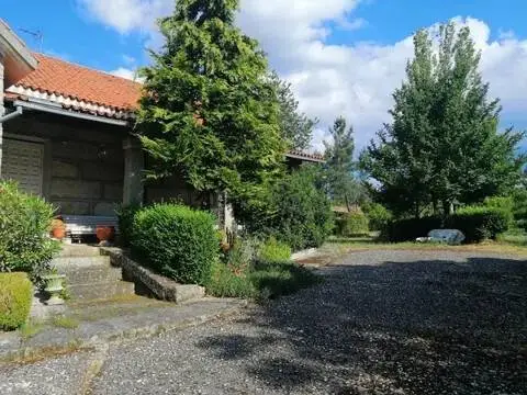 Chalet en San Cibrao Das Viñas (Capital)