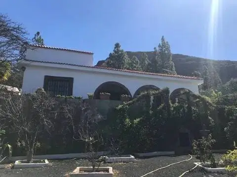 Casa rústica en Núcleo Urbano