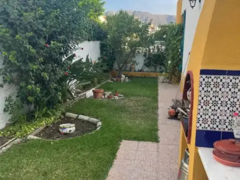 Chalet en calle Violeta